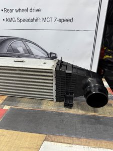 Интеркулер MERCEDES-BENZ E-CLASS OEM A2045000100 212047 2011