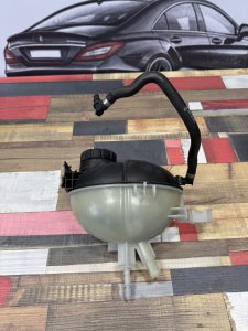Бачок расширительный MERCEDES-BENZ E-CLASS OEM А2045000549 212047 2011