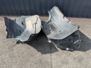Подкрылок передний правый MERCEDES-BENZ E-CLASS 212047 2011