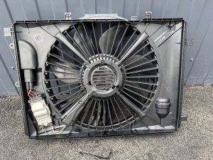 Вентилятор радиатора MERCEDES-BENZ E-CLASS OEM A2045000393 212047 2011