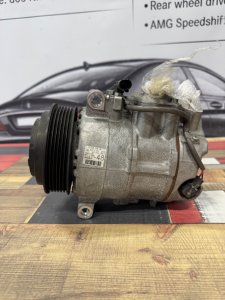 Компрессор кондиционра MERCEDES-BENZ E-CLASS OEM A0032304811 212047 2011