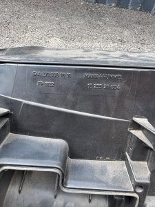 Короб водушного фильтра MERCEDES-BENZ E-CLASS OEM А2710901601 212047 2011