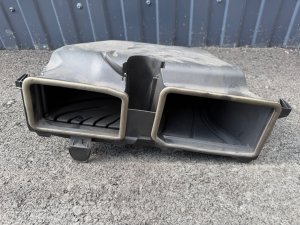 Воздухозаборник А2128300203 MERCEDES-BENZ E-CLASS