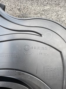 Воздухозаборник MERCEDES-BENZ E-CLASS OEM А2128300203 212047 2011