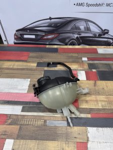 Бачок расширительный А2045000549 MERCEDES-BENZ E-CLASS