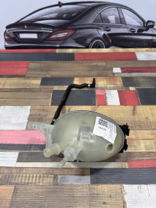 Бачок расширительный MERCEDES-BENZ E-CLASS OEM А2045000549 212047 2011