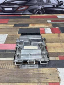 Блок управления двигателя MERCEDES-BENZ E-CLASS OEM А2711500391 212047 2011