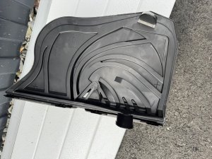 Воздухозаборник MERCEDES-BENZ E-CLASS OEM А2128300203 212047 2011
