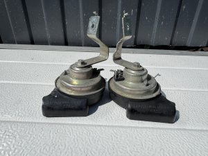 Сигналы MERCEDES-BENZ E-CLASS OEM А046522 212047 2011