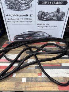 Уплотнитель дверных проёмов MERCEDES-BENZ E-CLASS