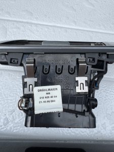 Накладка на торпедо MERCEDES-BENZ E-CLASS 212047 2011