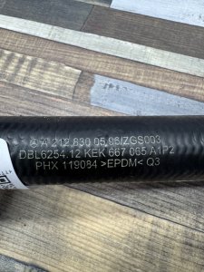 Патрубок системы охлождения MERCEDES-BENZ E-CLASS OEM A2128300596 212047 2011