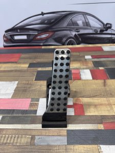 Педаль газа А2043000204 MERCEDES-BENZ E-CLASS
