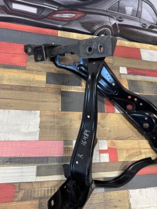 Очко фары правой MERCEDES-BENZ E-CLASS OEM А2126200292 А212620022 А212620030 212047 2011