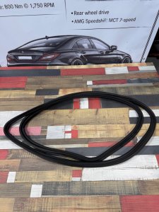 Уплотнитель багажника MERCEDES-BENZ E-CLASS