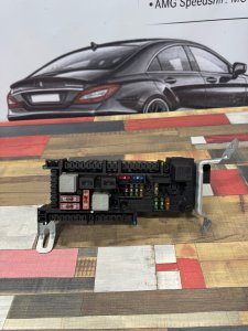 Блок Предохранителей 2129060105 MERCEDES-BENZ E-CLASS