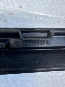 Молдинг лобового стекла левый MERCEDES-BENZ E-CLASS OEM А2126900982 212047 2011