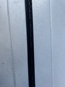 Молдинг лобового стекла левый MERCEDES-BENZ E-CLASS OEM А2126900982 212047 2011