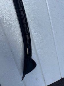 Молдинг лобового стекла правый MERCEDES-BENZ E-CLASS OEM А2126901082 212047 2011