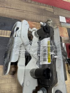 Петли капота MERCEDES-BENZ E-CLASS OEM А2129066201 А2129066301 212047 2011