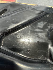 Рамка радиатора MERCEDES-BENZ E-CLASS OEM А2126200072 212047 2011