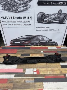 Рамка радиатора MERCEDES-BENZ E-CLASS OEM А2126200072 212047 2011