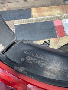 Фонарь задний правый MERCEDES-BENZ E-CLASS OEM А2129060658 212047 2011