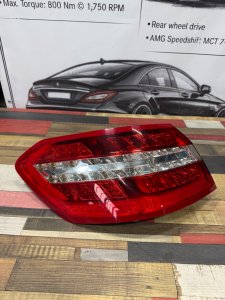 Фонарь задний левый 2129060558 MERCEDES-BENZ E-CLASS