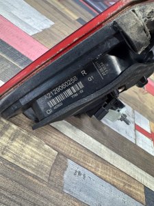 Фонарь крышки багажника правый MERCEDES-BENZ E-CLASS OEM А2129060258 212047 2011