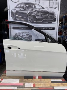 Дверь передняя правая MERCEDES-BENZ E-CLASS