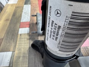 Стойки MERCEDES-BENZ E-CLASS OEM А2123203613 А2043260598 212047 2011