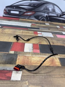 Датчик ABS задний левый A2125402117 MERCEDES-BENZ E-CLASS