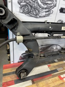 Подрамник задний MERCEDES-BENZ E-CLASS 212047 2011