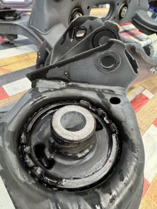 Подрамник задний MERCEDES-BENZ E-CLASS 212047 2011