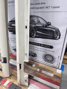 Накладка на пороги MERCEDES-BENZ E-CLASS OEM А2126901240 212047 2011