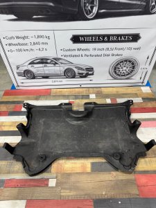 Защита двигателя MERCEDES-BENZ E-CLASS OEM А2045242430 212047 2011
