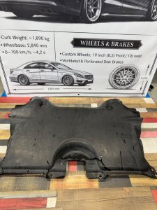 Защита двигателя А2045242430 MERCEDES-BENZ E-CLASS