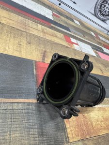 Патрубок впускной MERCEDES-BENZ E-CLASS OEM А2710900144 212047 2011