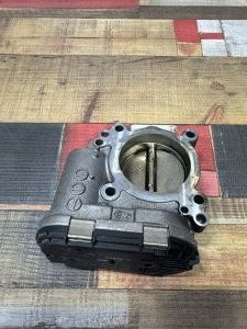 Дроссельная Заслонка MERCEDES-BENZ E-CLASS OEM А2661410525 212047 2011