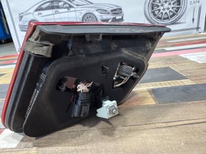 Фонарь крышки багажника правый MERCEDES-BENZ E-CLASS OEM А2129060258 212047 2011