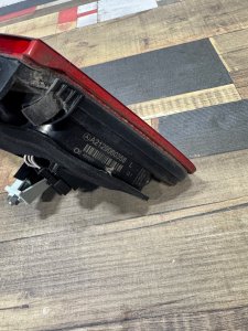 Фонарь крышки багажника левый MERCEDES-BENZ E-CLASS OEM А2129060358 212047 2011