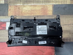 Блок управления климат контролем MERCEDES-BENZ E-CLASS OEM А2129009109 212047 2011