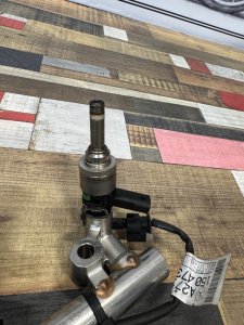 Форсунки MERCEDES-BENZ E-CLASS OEM А2710705195 212047 2011