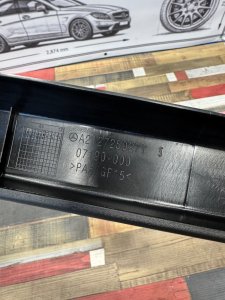 Накладка двери передняя правая MERCEDES-BENZ E-CLASS OEM А2127250271 212047 2011