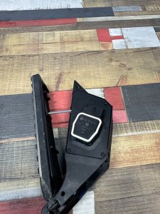 Педаль газа MERCEDES-BENZ E-CLASS OEM А2043000204 212047 2011