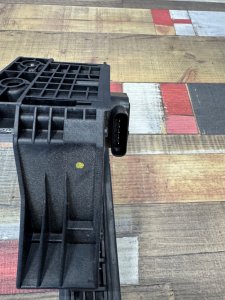 Педаль газа MERCEDES-BENZ E-CLASS OEM А2043000204 212047 2011