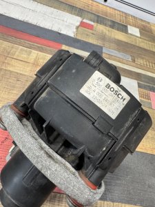 Насос продувки катализатора MERCEDES BENZ C-CLASS OEM А0001406785 204248 2012