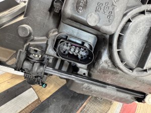 Фары передние MERCEDES-BENZ E-CLASS OEM А2128205861 А2128205761 212047 2011