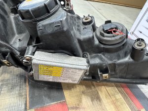 Фары HONDA AVANCIER TA1 2000