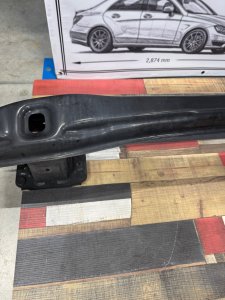Усилитель бампера задний MERCEDES-BENZ E-CLASS OEM А2126100714 212047 2011